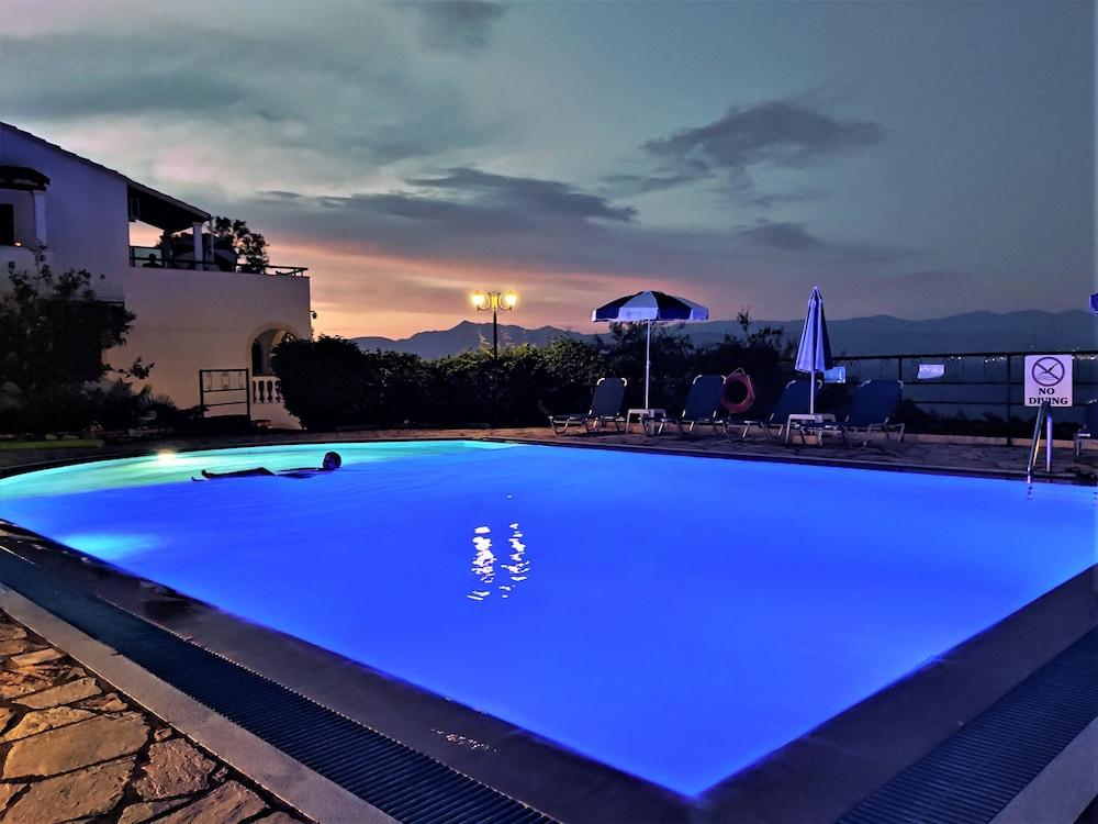 Dionysos Apartments Апраос Экстерьер фото