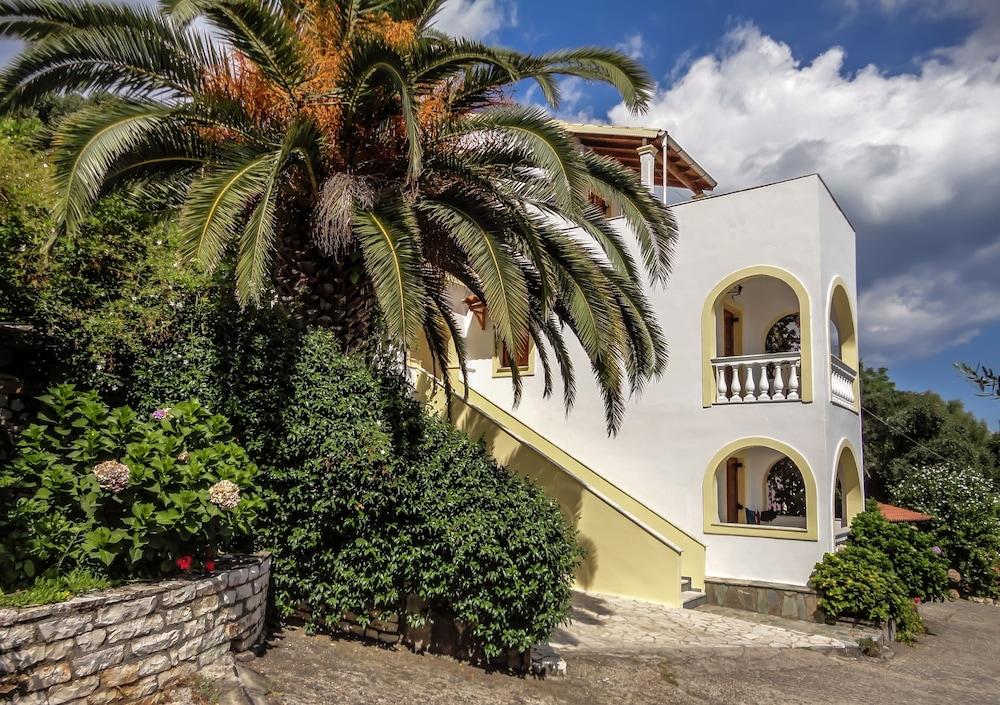 Dionysos Apartments Апраос Экстерьер фото